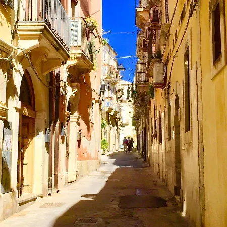 A Casuzza Maniace Apartment *